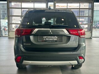 2018 Mitsubishi Outlander III Рестайлинг 2, серый, 1705000 рублей, вид 5