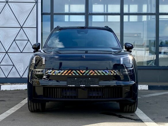 2026 Lynk & Co 900, чёрный - вид 5