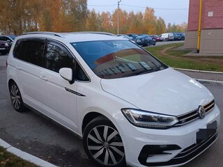 2020 Volkswagen Touran L II, белый, 2230000 рублей, вид 1
