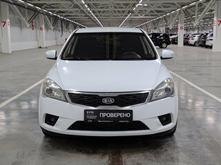 2011 Kia Ceed I Рестайлинг, белый, 535000 рублей, вид 2