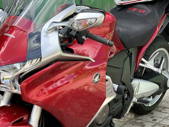 2013 Honda VFR 1200, красный, 900000 рублей
