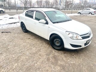 2010 Opel Astra H Рестайлинг, белый, 230000 рублей, вид 2