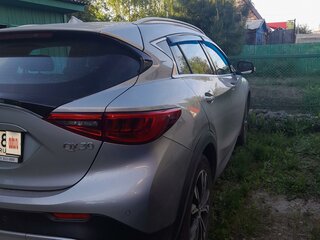 2017 Infiniti QX30, серебристый, 3100000 рублей, вид 2
