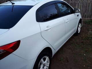 2013 Kia Rio III, белый, 970000 рублей, вид 3