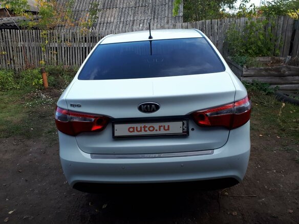 2013 Kia Rio III, белый, 970000 рублей - вид 3
