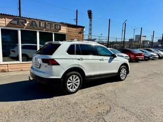2017 Volkswagen Tiguan II, белый, 2159000 рублей, вид 5