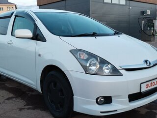 2005 Toyota Wish I, белый, 950000 рублей, вид 3