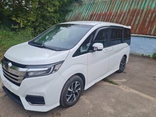 2018 Honda Stepwgn V Рестайлинг, белый, 2600000 рублей, вид 1