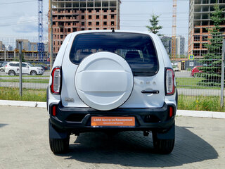 2026 Lada (ВАЗ) Niva Travel I Рестайлинг, белый, 1717000 рублей, вид 4