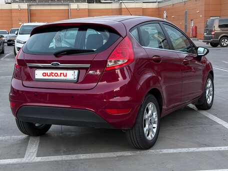 2012 Ford Fiesta Mk6, красный, 839000 рублей, вид 5