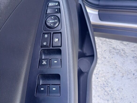 2017 Hyundai Tucson III, бежевый, 2100000 рублей - вид 20