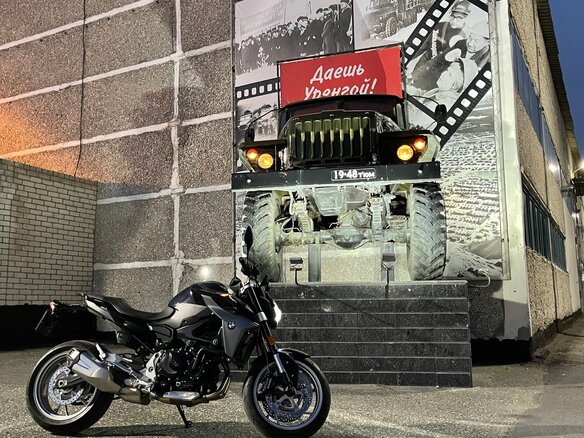 2021 BMW F 900 R, чёрный, 1549000 рублей - вид 4
