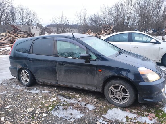 2001 Honda Stream I, чёрный, 350000 рублей - вид 1