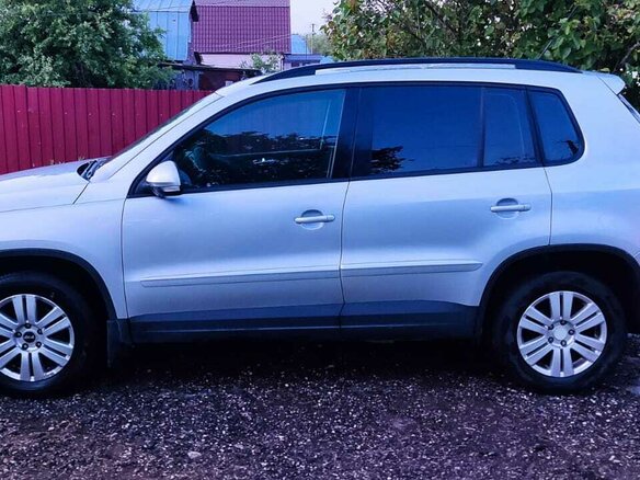 2010 Volkswagen Tiguan I, серебристый, 1000000 рублей - вид 8