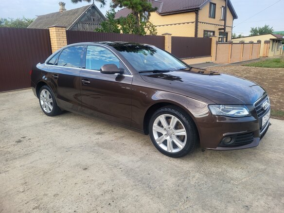 2010 Audi A4 IV (B8), коричневый, 1600000 рублей - вид 1