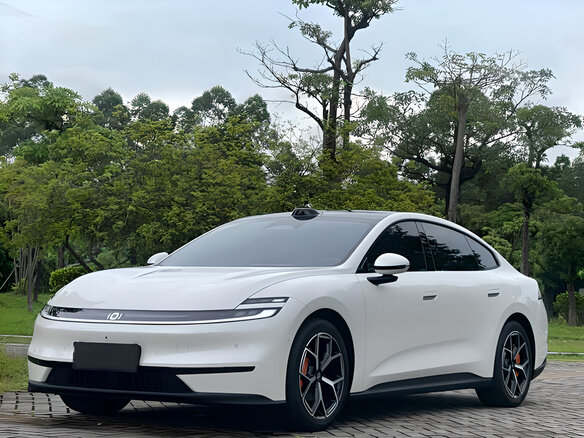 2026 Changan Qiyuan A06 28.39 kWh, серебристый, 2900843 рублей - вид 6