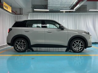 2026 Leapmotor A10 53 kWh, серый, 2166666 рублей, вид 4