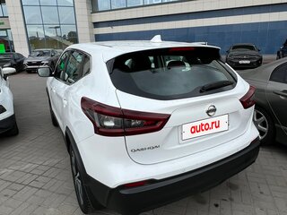 2020 Nissan Qashqai II Рестайлинг, белый, 1900000 рублей, вид 3