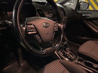 2017 Kia Cerato III Рестайлинг (Classic), чёрный, 1550000 рублей, вид 4