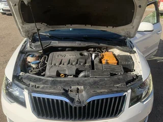 2014 Skoda Superb II Рестайлинг, белый, 1000000 рублей, вид 4