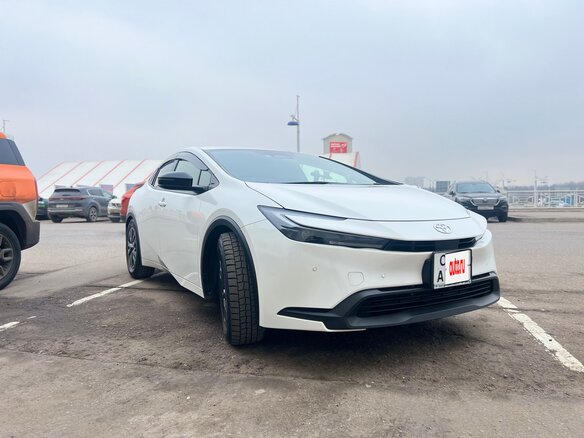 2023 Toyota Prius V (XW60), белый - вид 27