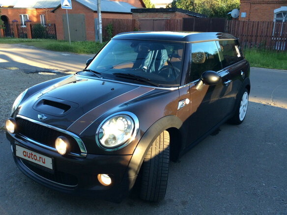 2008 Mini Clubman Cooper S I, коричневый