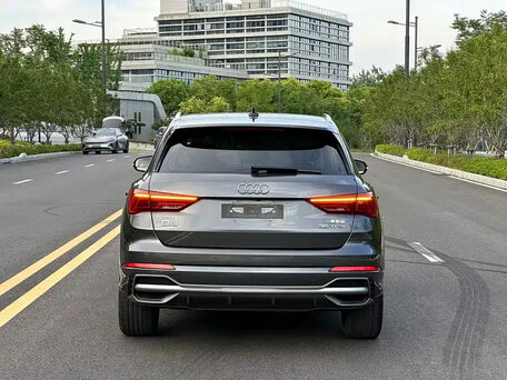 2022 Audi Q3 35 TFSI II (F3), серый, 2300000 рублей, вид 5