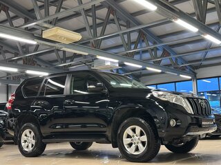 2014 Toyota Land Cruiser Prado 4-speed 150 Series Рестайлинг 1, чёрный, 3470000 рублей, вид 4
