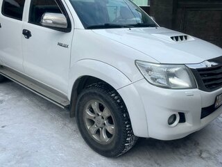 2013 Toyota Hilux VII Рестайлинг, белый, 2100000 рублей, вид 1