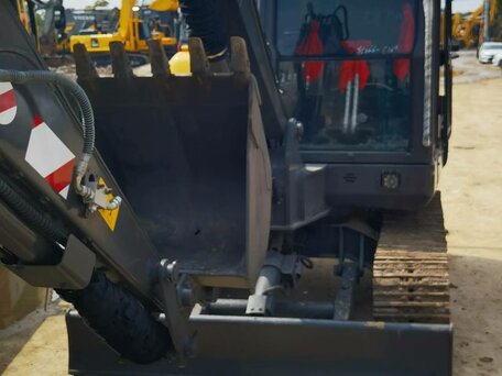 2022 Volvo EC, чёрный, 4160000 рублей, вид 4