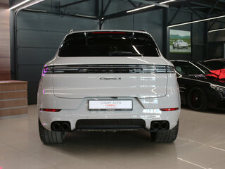 2024 Porsche Cayenne S III Рестайлинг, серый, 16500000 рублей, вид 5