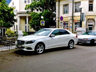 2013 Mercedes-Benz E-Класс 200 IV (W212, S212, C207) Рестайлинг, белый, 2500000 рублей, вид 3