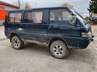 1990 Mitsubishi Delica III, синий, 320000 рублей, вид 5