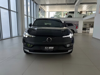 2026 Volvo EX30 Cross Country, чёрный, 3900000 рублей, вид 2