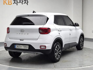 2021 Hyundai Venue I, белый, 1680000 рублей, вид 4