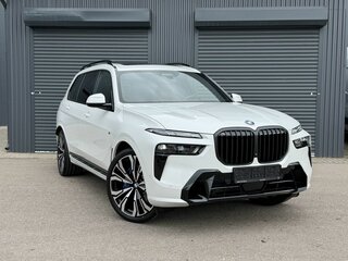 2026 BMW X7 40i I (G07) Рестайлинг, белый, 16190000 рублей, вид 3