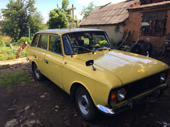 1989 Иж 2125 «Комби» 21251, жёлтый