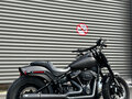 2019 Harley-Davidson Fat Bob, серый, 1538660 рублей - вид 4