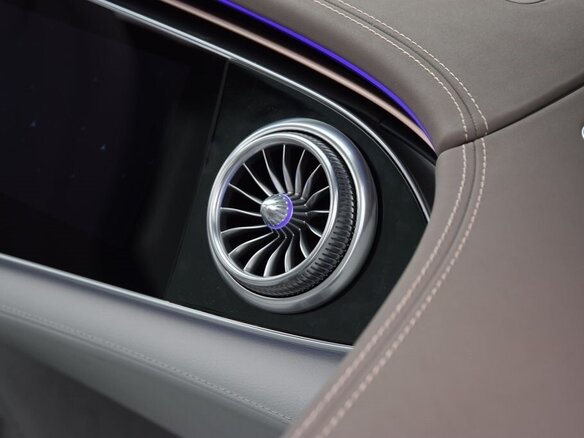 2023 Mercedes-Benz EQS SUV 580, чёрный, 11000000 рублей - вид 15
