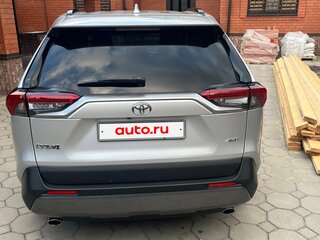 2020 Toyota RAV4 V (XA50), серый, 4035000 рублей, вид 4