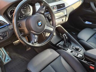 2019 BMW X1 20i xDrive II (F48) Рестайлинг, чёрный, 4000000 рублей, вид 4