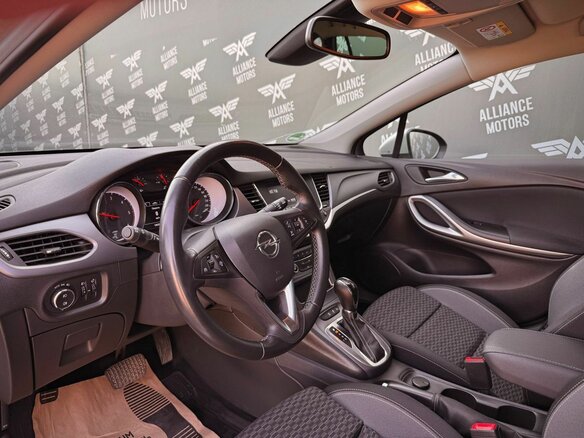 2019 Opel Astra K Рестайлинг, серебристый, 1560000 рублей - вид 9