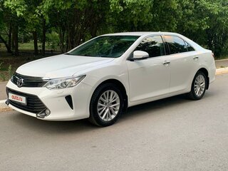 2015 Toyota Camry VII (XV50) Рестайлинг, белый, 2500000 рублей, вид 1