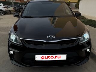 2019 Kia Rio IV, чёрный, 1450000 рублей, вид 1