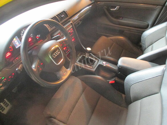 2006 Audi RS 4 II (B7), жёлтый - вид 4