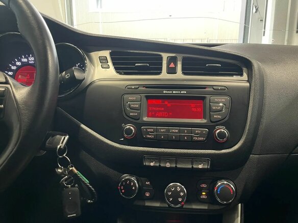2014 Kia Ceed II, серый, 570000 рублей - вид 15