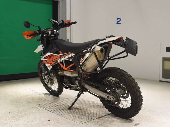 2016 KTM 690 Enduro R, оранжевый, 750000 рублей - вид 5