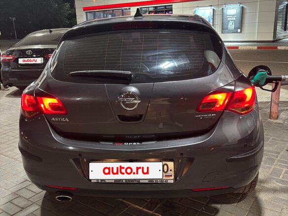2011 Opel Astra J, серый, 850000 рублей - вид 3