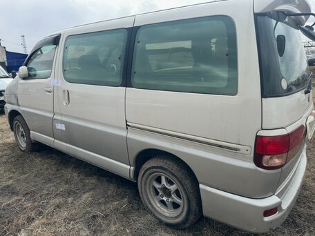Toyota Regius I