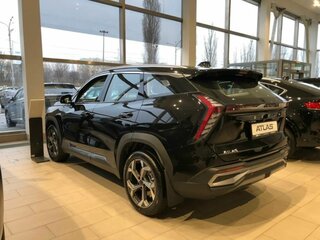2026 Geely Atlas II, чёрный, 3449990 рублей, вид 2